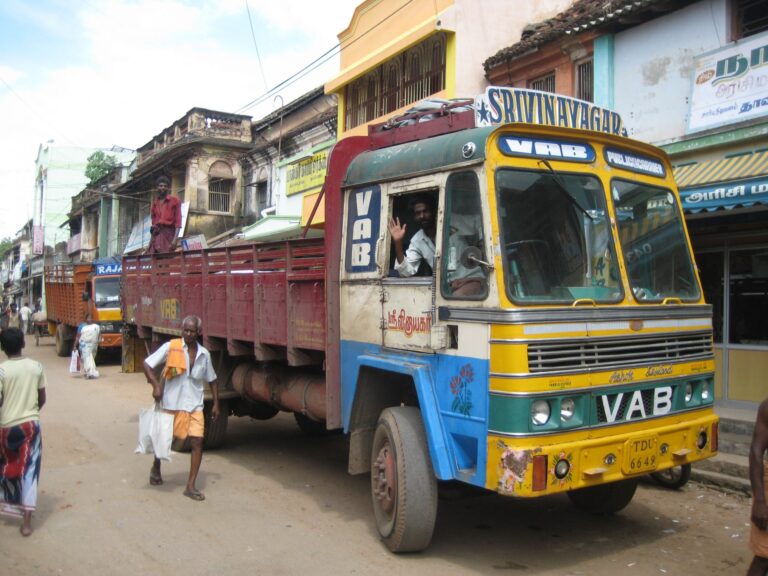 Bunter Lkw in Kumbakonam, Indien